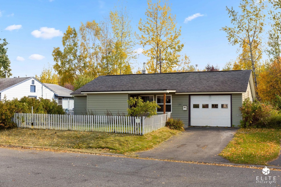 1609ElmendorfDr(1of20)
