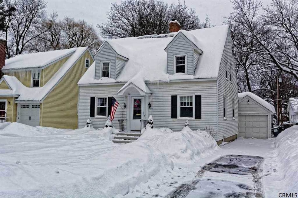 1513 Valencia Rd, Schenectady, NY 12309 - photo 1