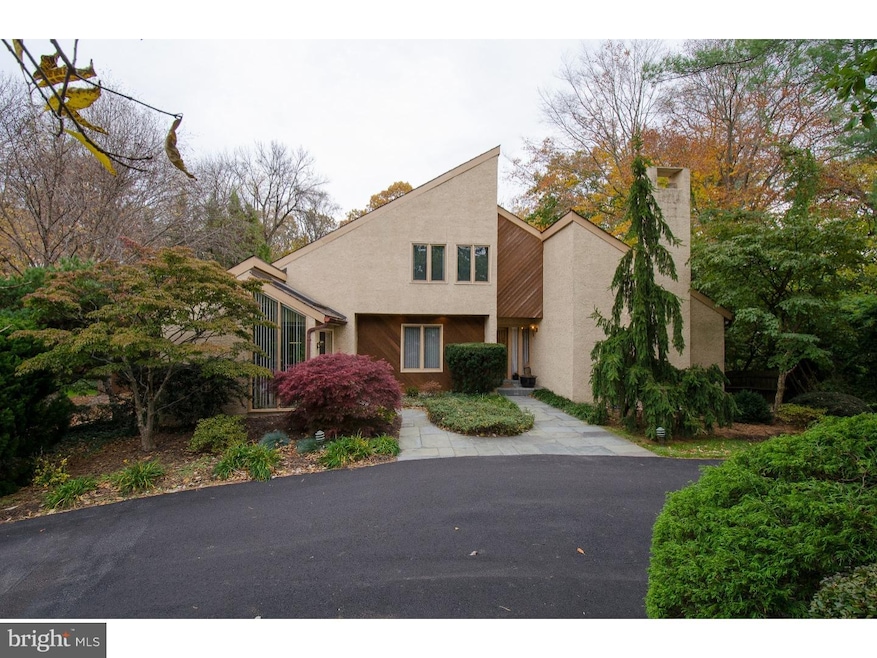 725 Cherry Cir, Wynnewood, PA 19096 - photo 1