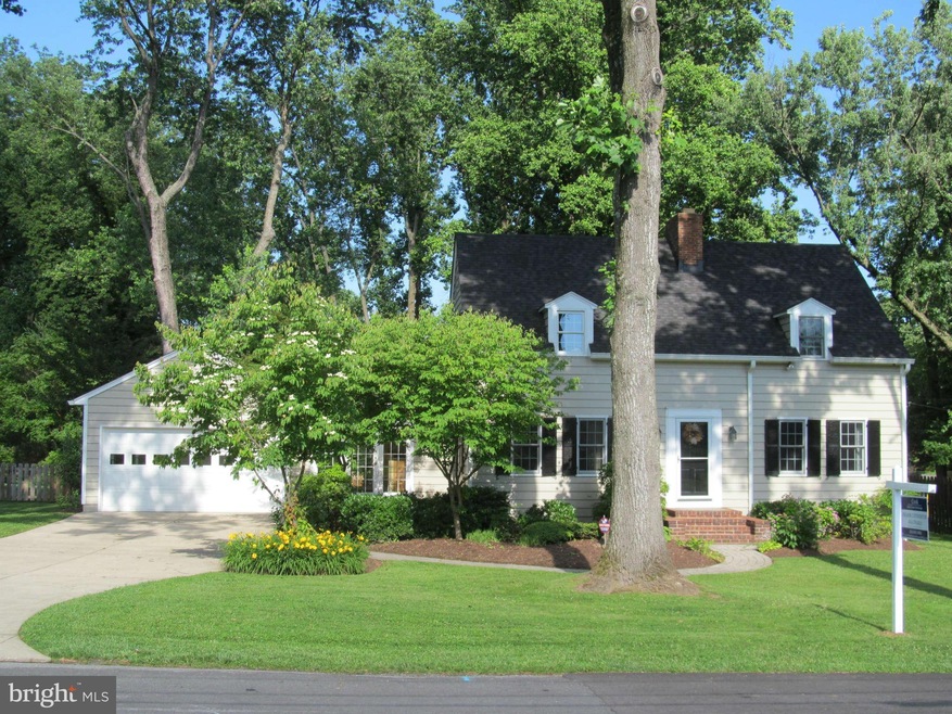 1919 Thomas Dr, Annapolis, MD 21409 - photo 1