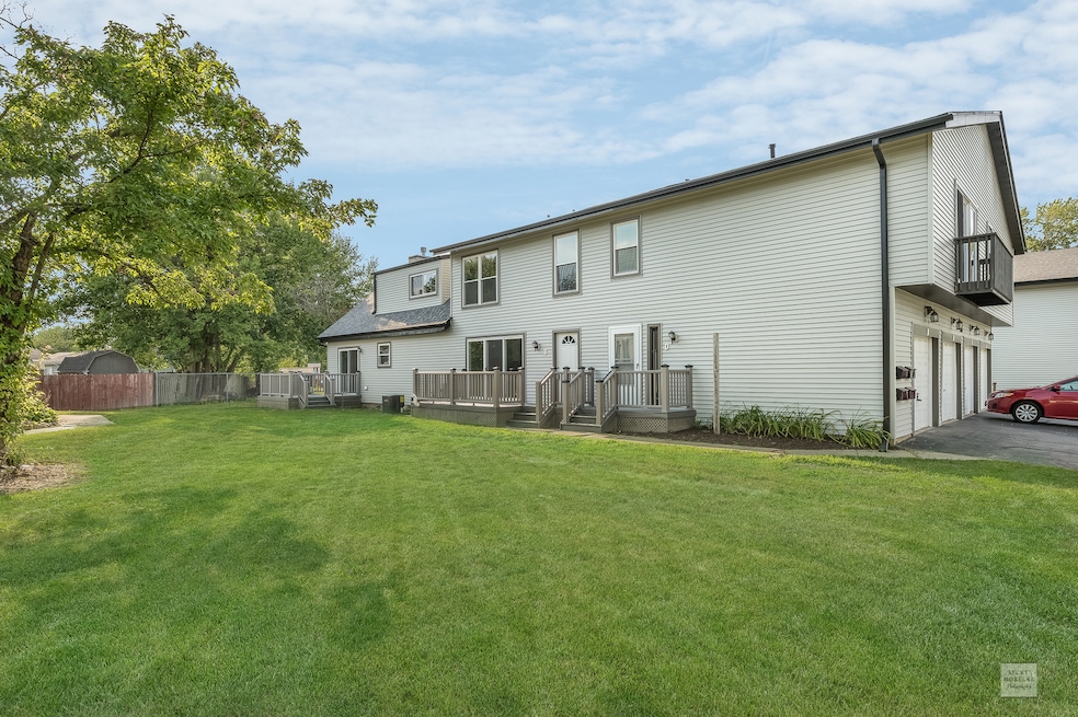 1886 Carnation Ct unit D, Aurora, IL 60506 - photo 1