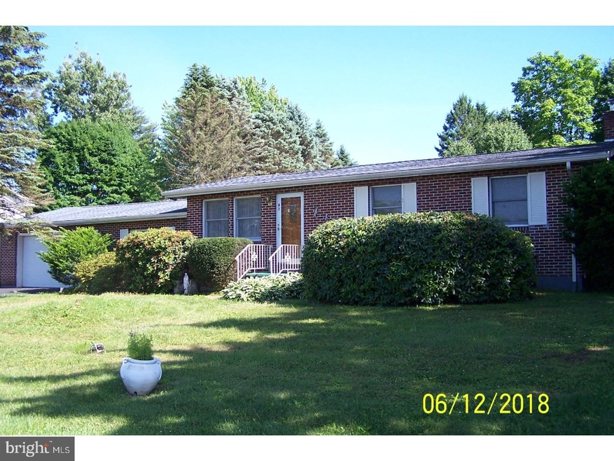 41 Hometown Ave, Tamaqua, PA 18252 - photo 1