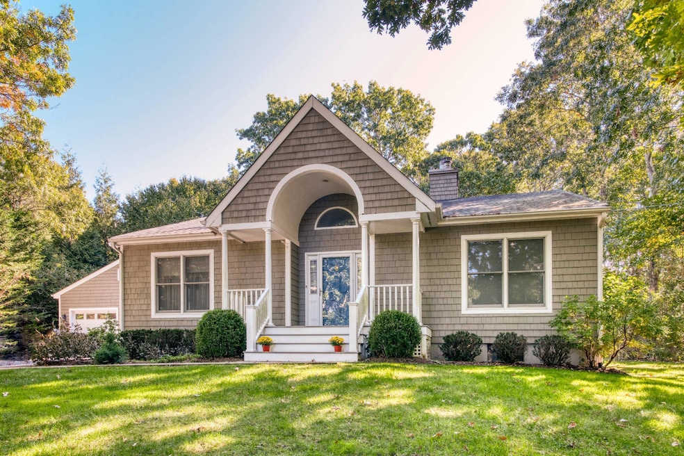 6 Oak Ledge La, East Hampton, NY 11937 - photo 1