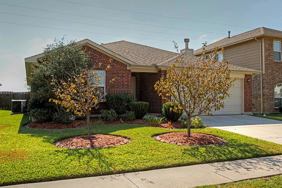 Four Bedroom, One Story home with private backyard!