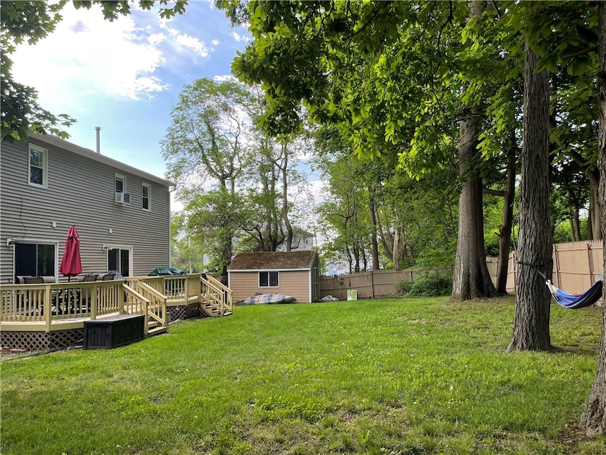 513 Tidewater Dr, Warwick, RI 02889 - photo 1