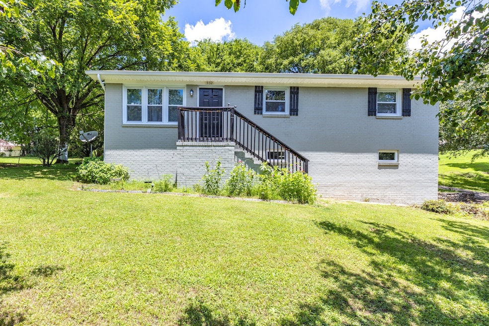 532 Maple St, Pulaski, TN 38478 - photo 1