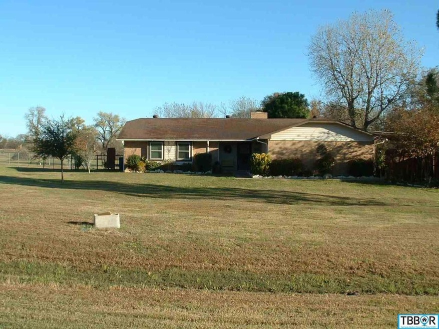 1358 Quail Run Dr, Troy, TX 76579 - photo 1