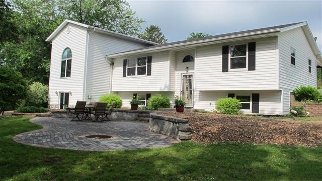 N1921 Hwy 69, Clarno, WI 53566 - photo 1