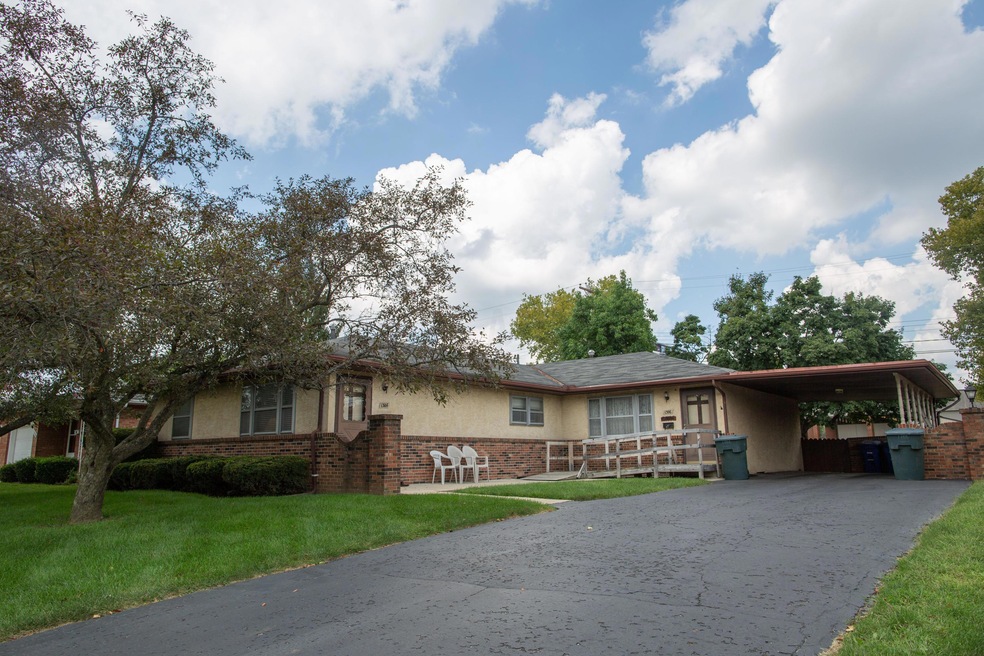 1304 Pegwood Ct unit 306, Columbus, OH 43229 - photo 1