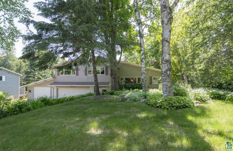 1955 Hartley Rd, Duluth, MN 55803 - photo 1