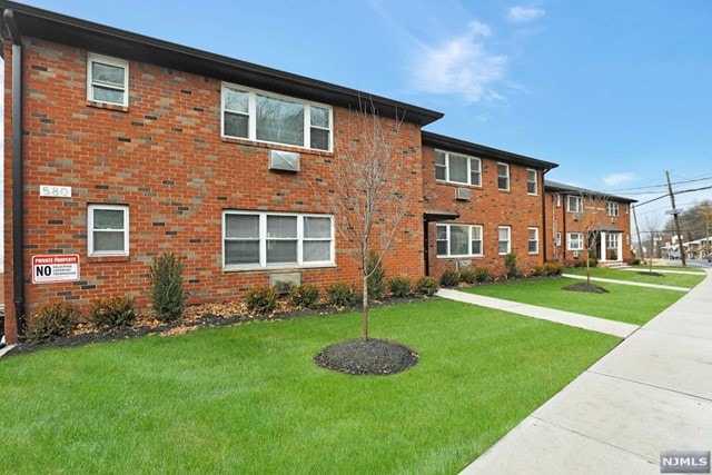 570 Fairview Ave unit 5, Fairview, NJ 07022 - photo 1