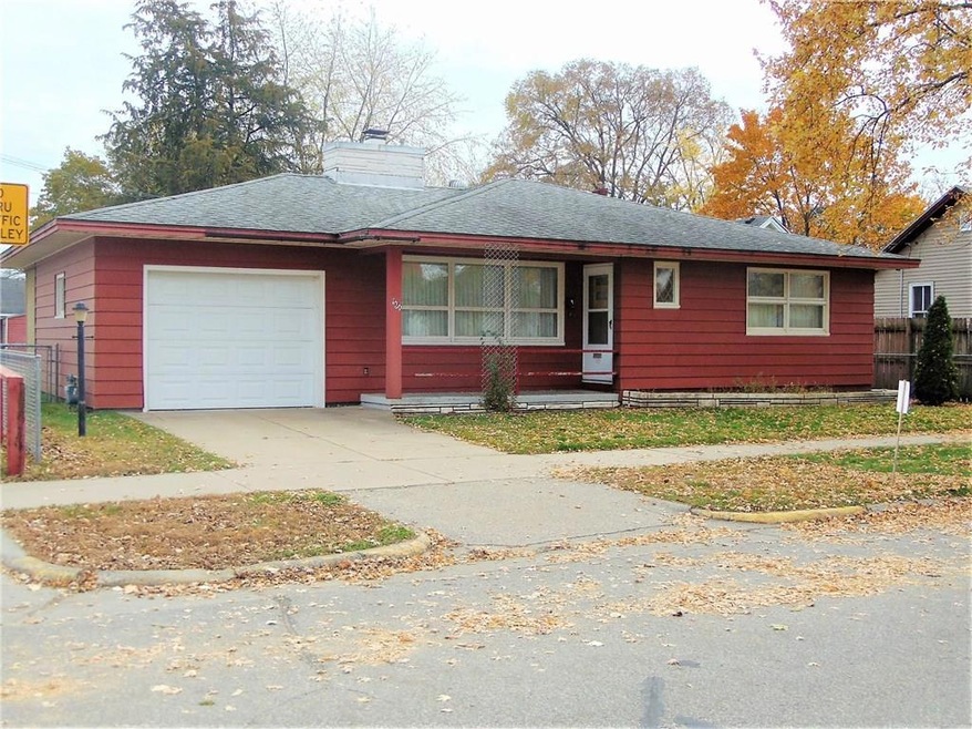 1019 9th St S, La Crosse, WI 54601 - photo 1