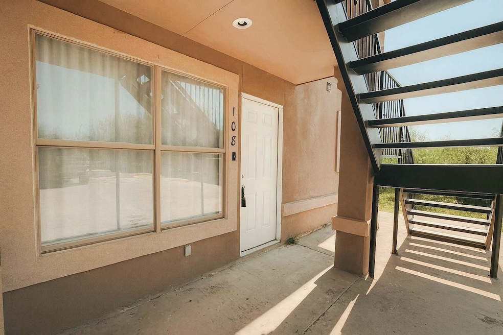 201 Masterson Rd unit 108, Laredo, TX 78046 - photo 1