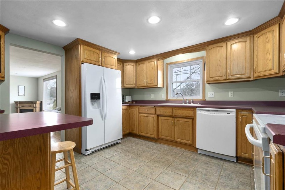 8 Cherry Ct, Appleton, WI 54915 - photo 1