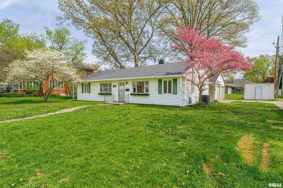 410 N Kankakee St, Lincoln, IL 62656 - photo 1