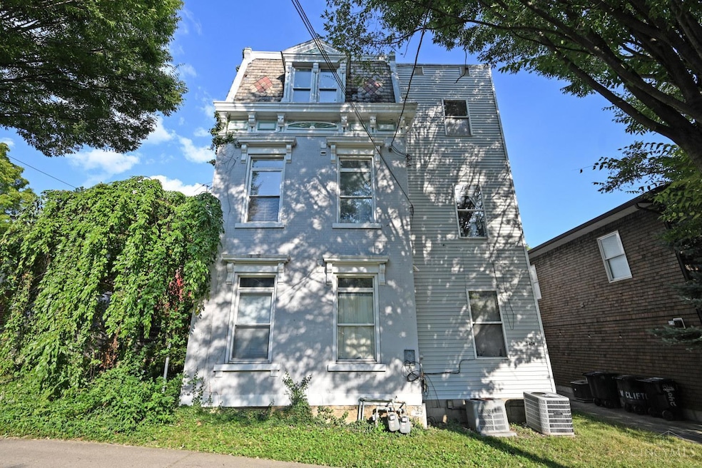 2404 W Clifton Ave, Cincinnati, OH 45219 - photo 1