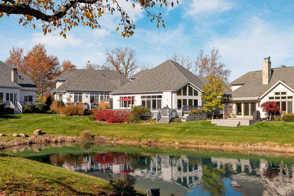 819 Crestway Dr, Columbus, OH 43235 - photo 1