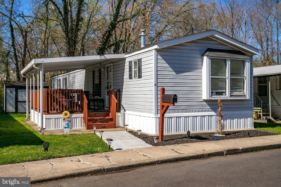 11 Sterling Ct, East Windsor, NJ 08520 - photo 1