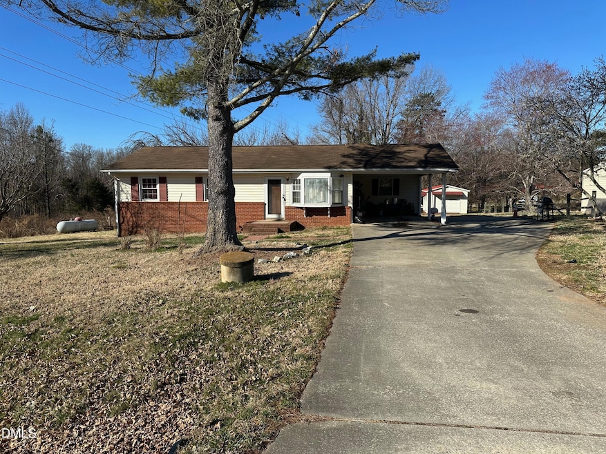 570 Smith Edwards Rd, Kernersville, NC 27284 - photo 1