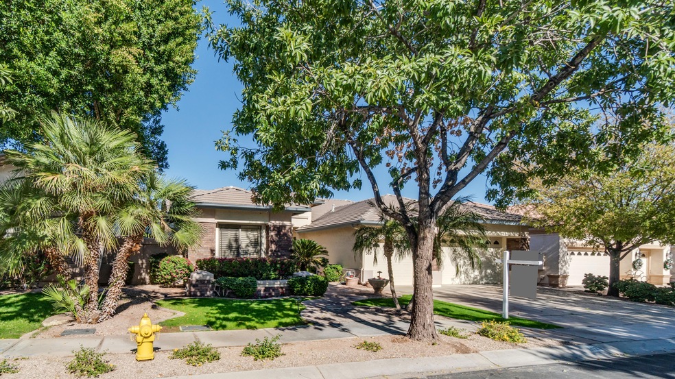 362 W Knight Ln-2