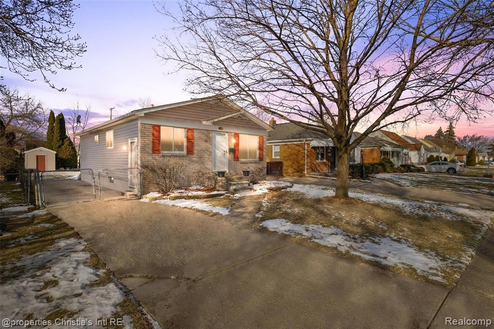 23725 Rosalind Ave-1.jpg