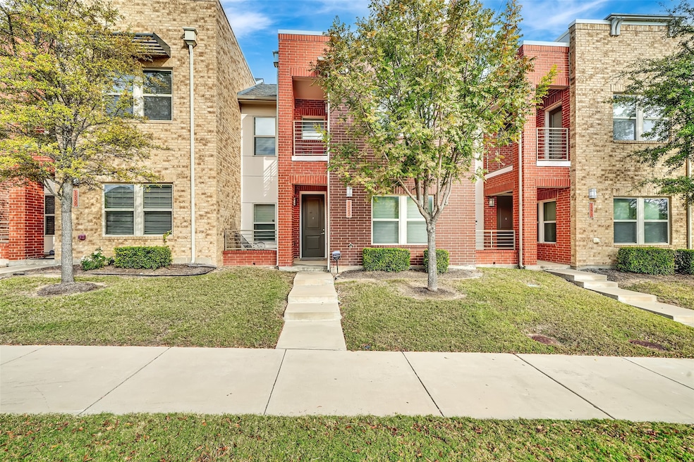 1565 Fiji St, Dallas, TX 75203 - photo 1