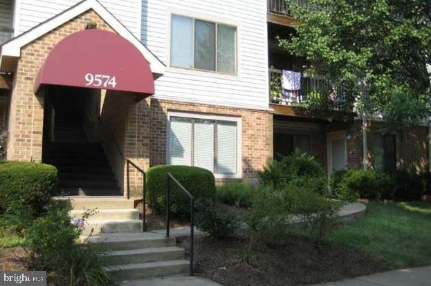9574 Jayhawk Terrace unit 302, Manassas, VA 20110 - photo 1