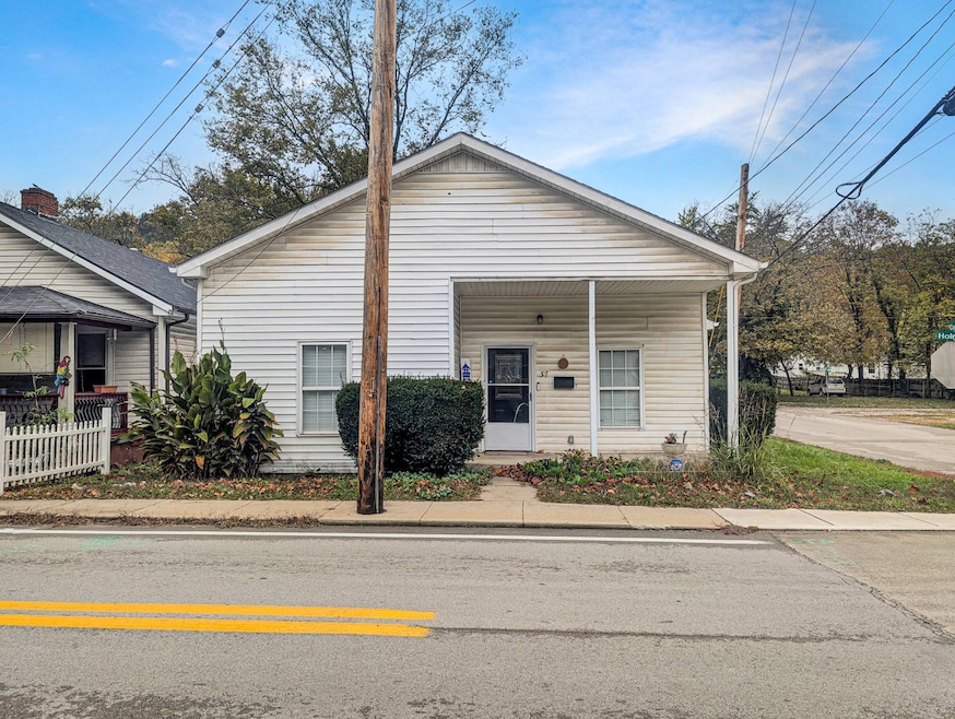 372 Holmes St, Frankfort, KY 40601 - photo 1