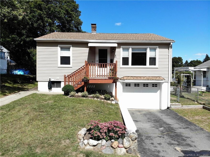 31 Emmett Ct, Waterbury, CT 06706 - photo 1