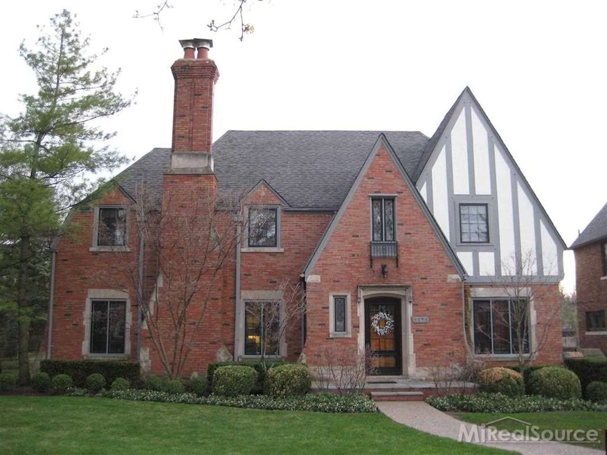 1173 Yorkshire Rd, Grosse Pointe Park, MI 48230 - photo 1