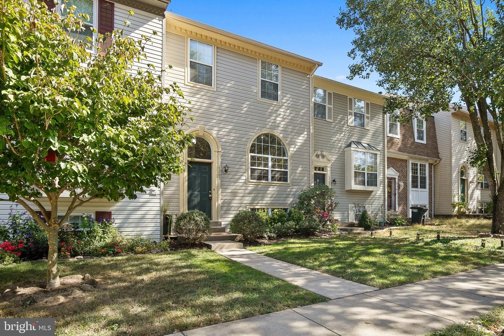 5703 Mason Bluff Dr, Burke, VA 22015 - photo 1