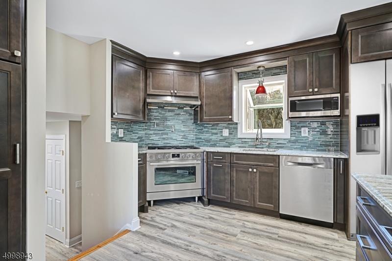 28 Stevens St, Bernardsville, NJ 07924 - photo 1