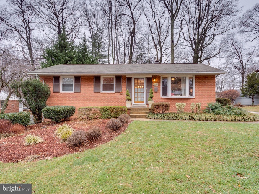 206 Yeonas Dr SW, Vienna, VA 22180 - photo 1