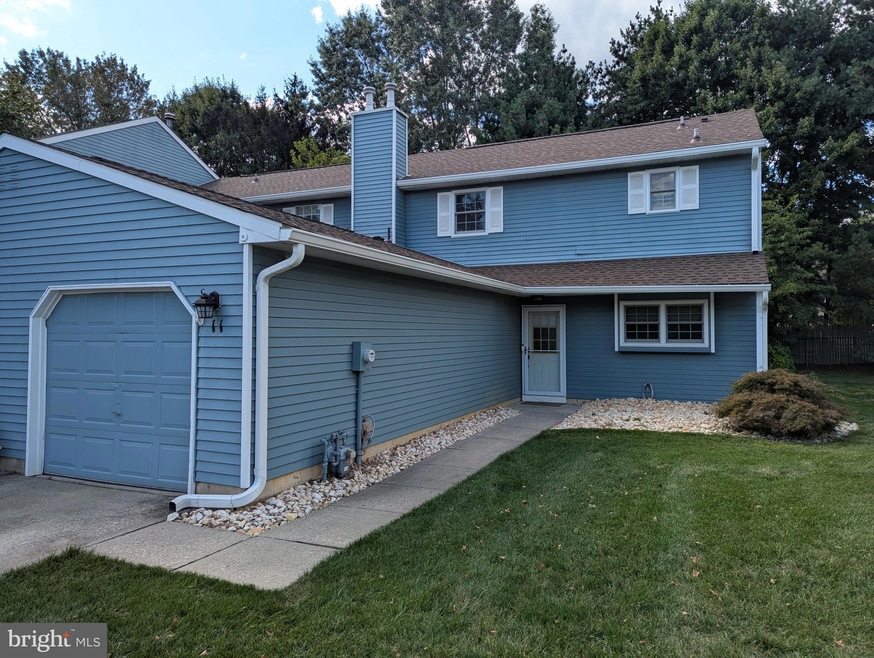 11 Fairfax Ct unit 22172, Bordentown, NJ 08505 - photo 1