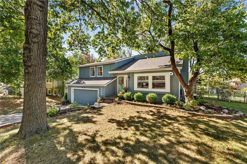 9124 Constance St, Lenexa, KS 66215 - photo 1