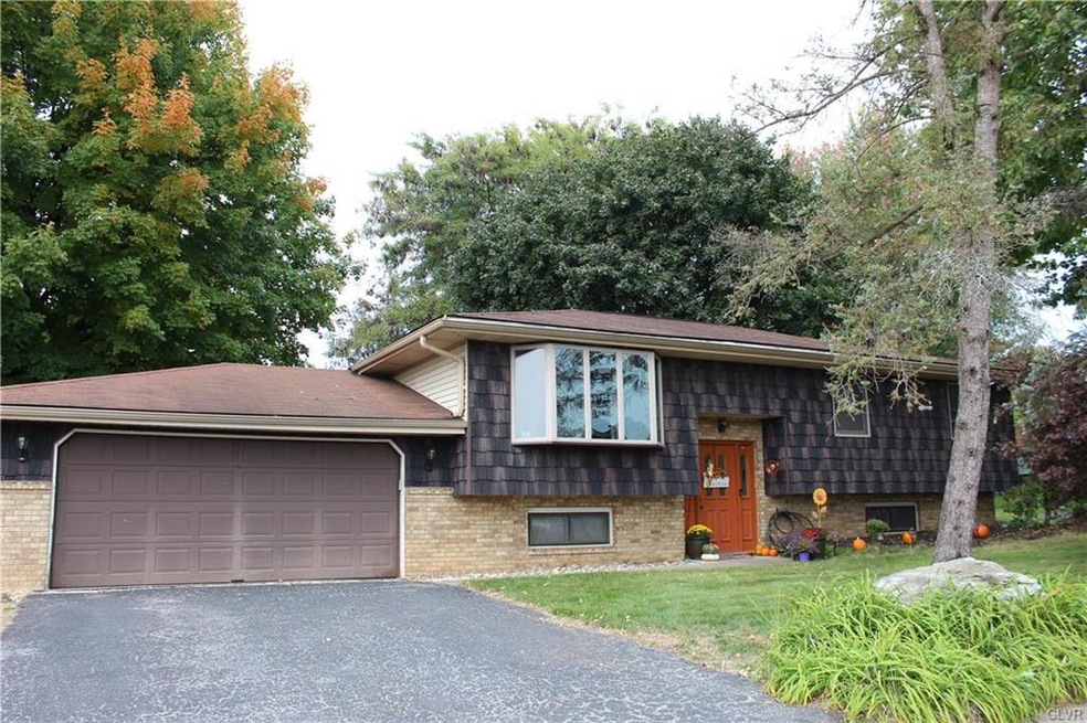 4527 Adams St, Whitehall, PA 18052 - photo 1