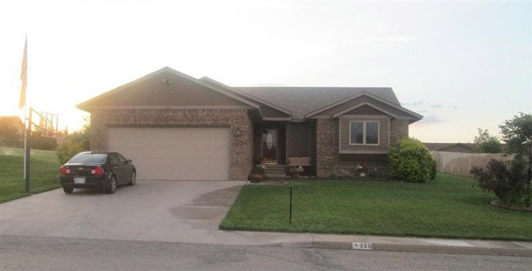 306 N 5th St, Cimarron, KS 67835 - photo 1
