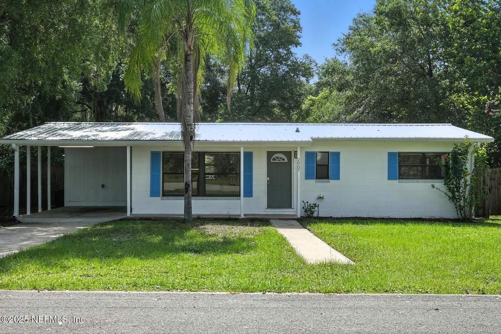 2007 Sherman Ave, Palatka, FL 32177 - photo 1