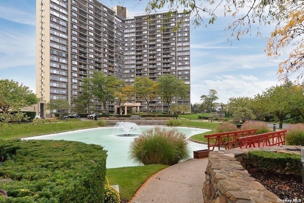 The Bay Club unit 20T, Bayside, NY 11360 - photo 1