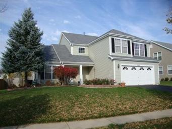 933 Cortney Dr unit 2, Carpentersville, IL 60110 - photo 1