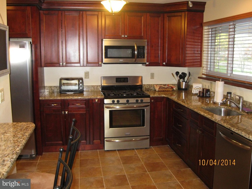 136 Covered Bridge Rd, Cherry Hill, NJ 08034 - photo 1