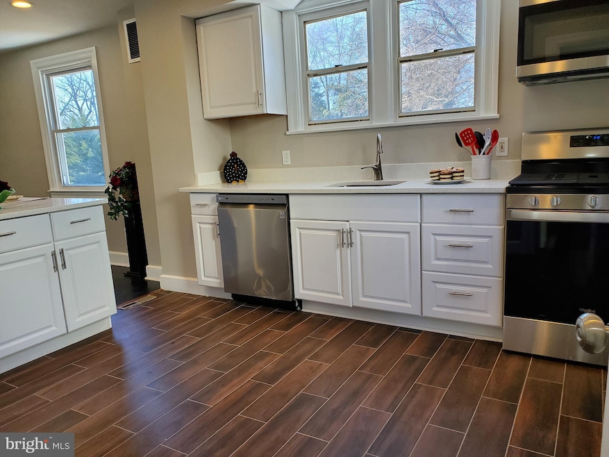 1247 Greystone Rd, Halethorpe, MD 21227 - photo 1