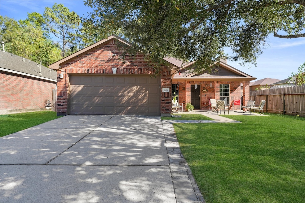 12014 Green Coral Dr, Houston, TX 77044 - photo 1