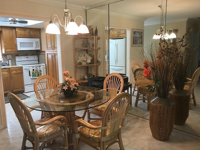 custom mirrored dining area