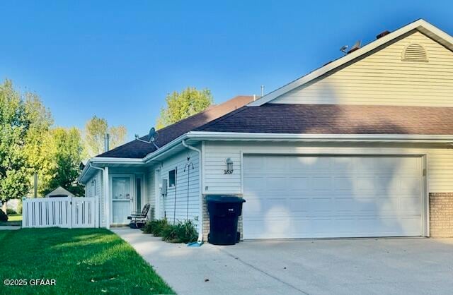 2837 17th Ave S, Grand Forks, ND 58201 - photo 1