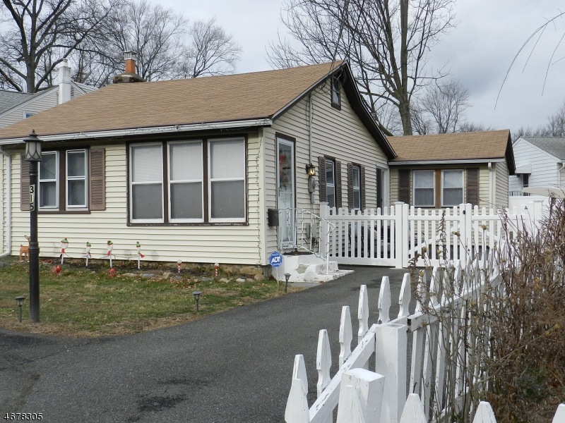 315 Lake Shore Dr, Parsippany, NJ 07054 - photo 1