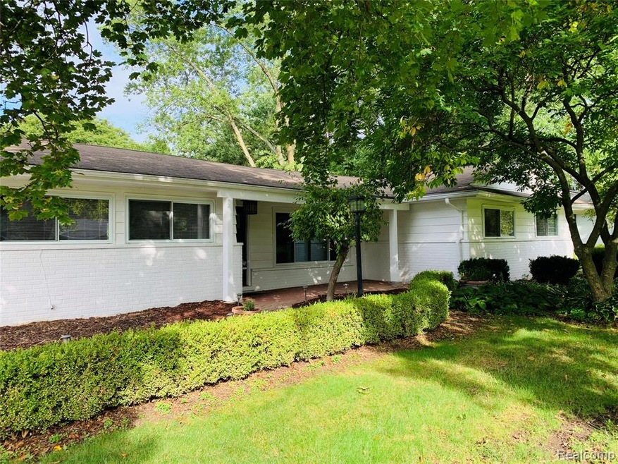 2670 Pendleton
