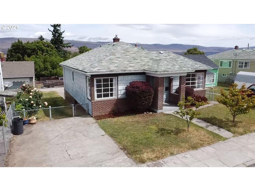 1411 E 9th St, the Dalles, OR 97058 - photo 1