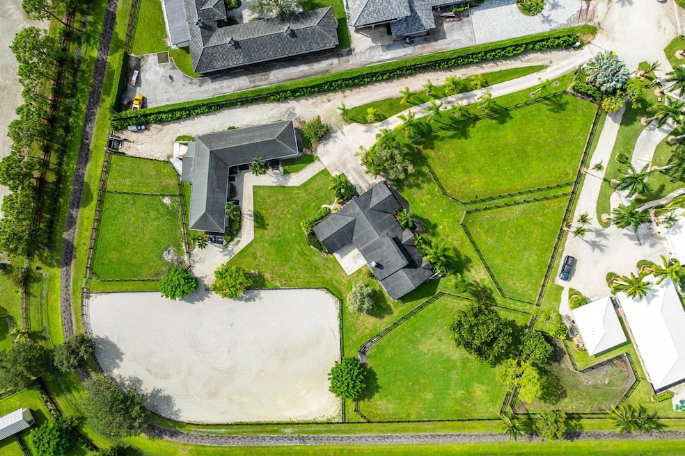 2080 Canter Way unit Barn, Wellington, FL 33414 - photo 1