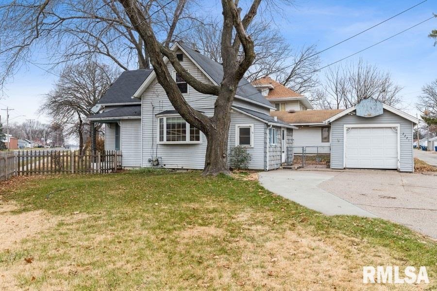 2221 Hickory Grove Rd, Davenport, IA 52804 - photo 1